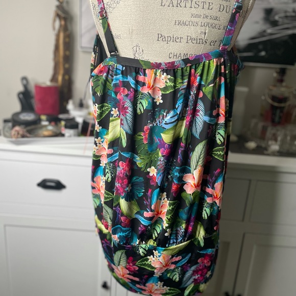 Brand new swim tank top - Picture 3 of 7